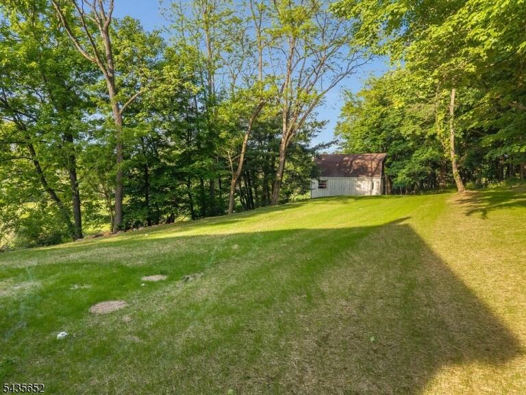 Property listing MLS 4030870 photo 39