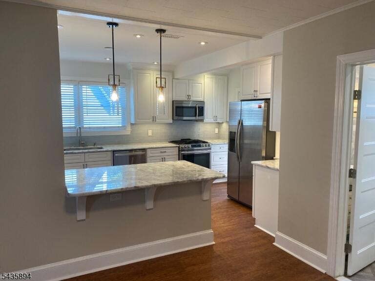 Property listing MLS 4031490 photo 2