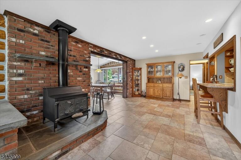 Property listing MLS 4031565 photo 15