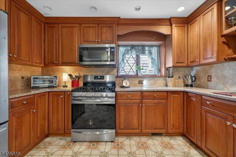 Property listing MLS 4031565 photo 17