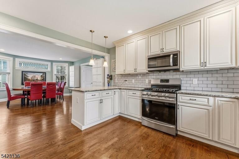 Property listing MLS 4031828 photo 15