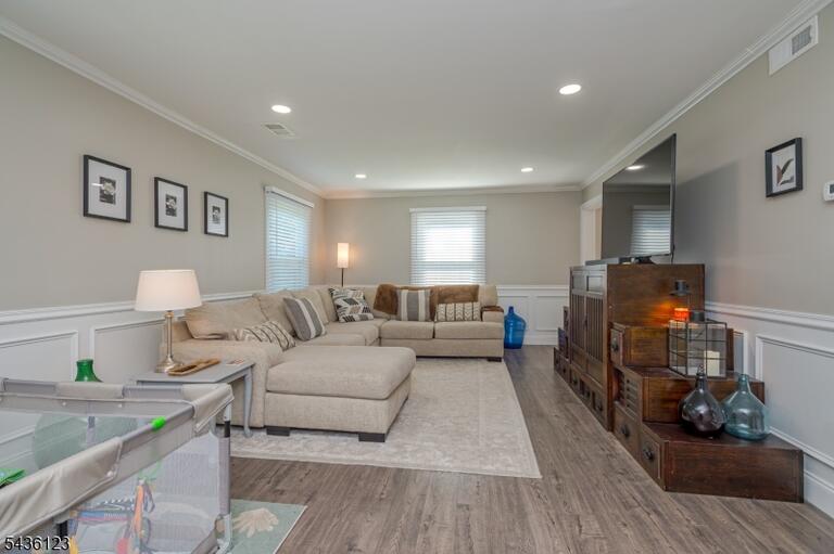 Property listing MLS 4032186 photo 3