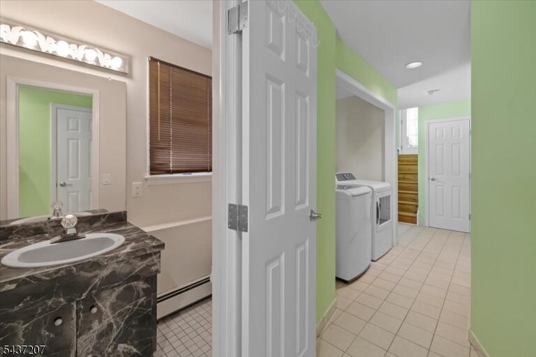 Property listing MLS 4032497 photo 10