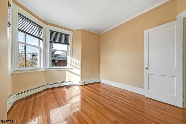 Property listing MLS 4032657 photo 3