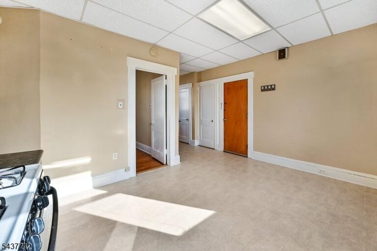 Property listing MLS 4032657 photo 5