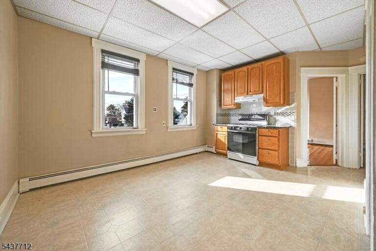 Property listing MLS 4032657 photo 8