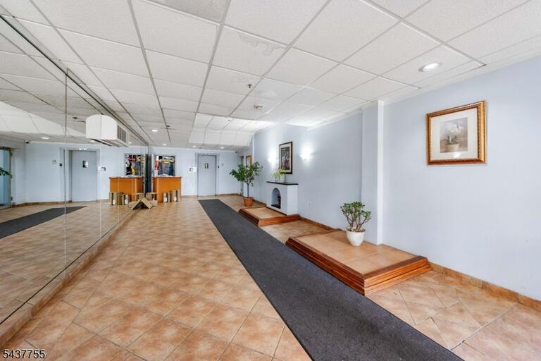 Property listing MLS 4032716 photo 5