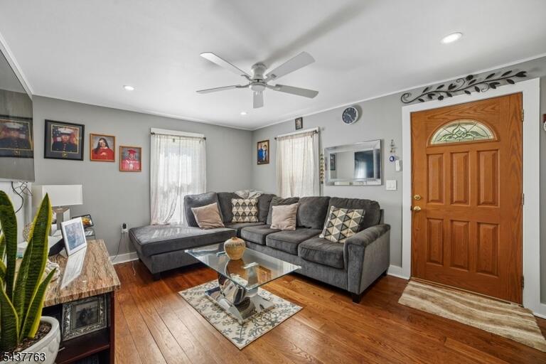 Property listing MLS 4032726 photo 5