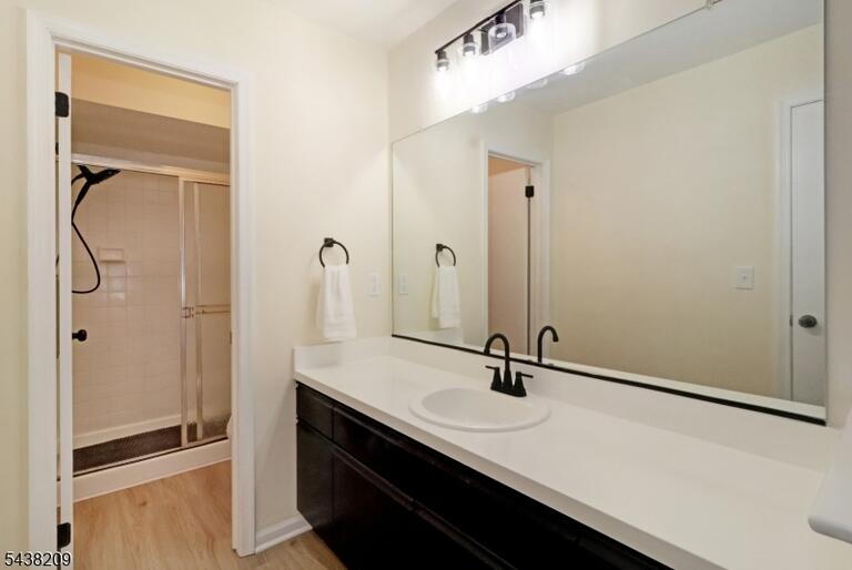 Property listing MLS 4033327 photo 9