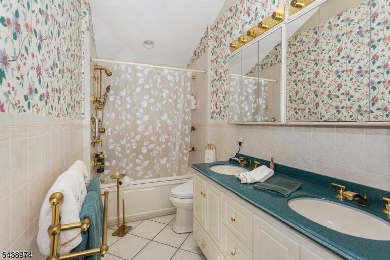 Property listing MLS 4033743 photo 17