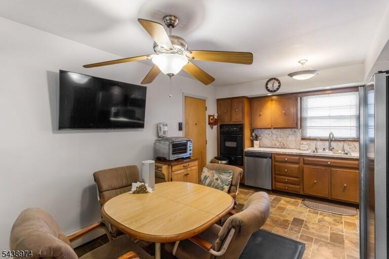 Property listing MLS 4033743 photo 9