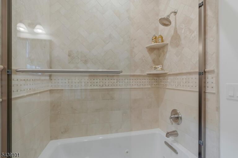 Property listing MLS 4033967 photo 15