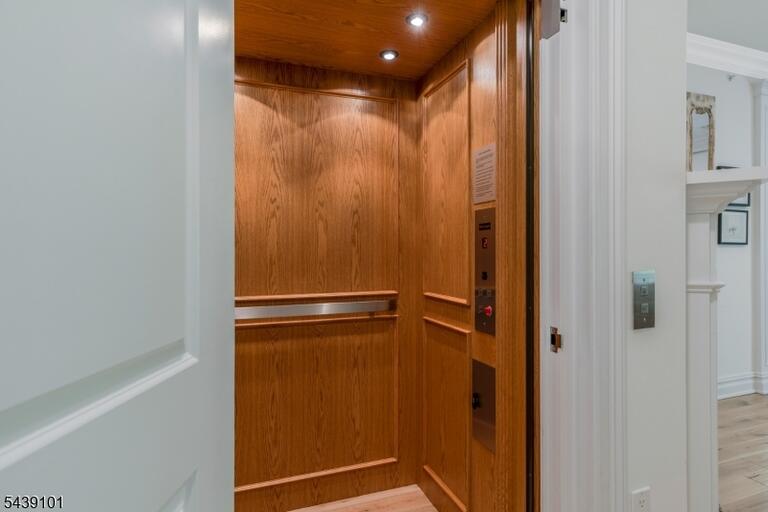Property listing MLS 4033967 photo 17