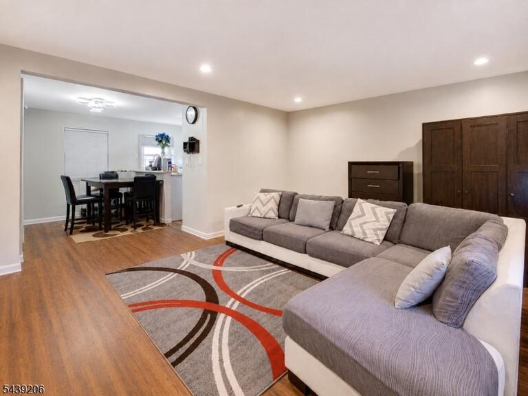 Property listing MLS 4034025 photo 7