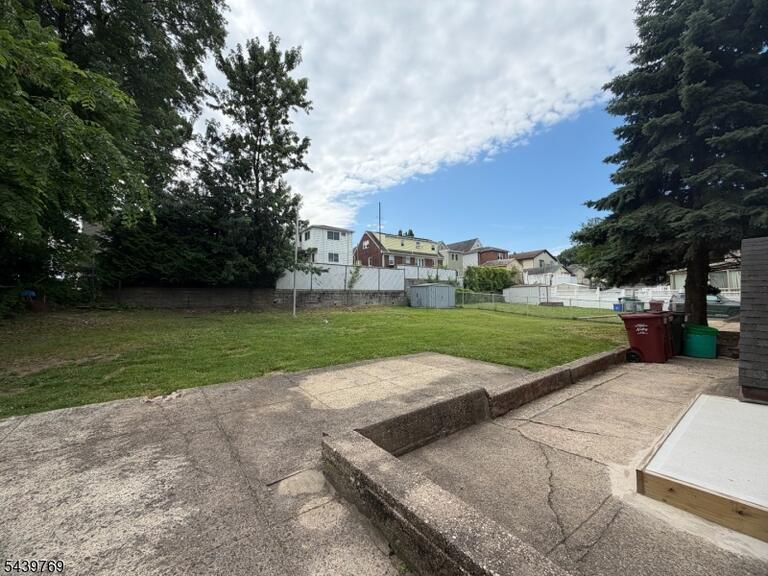 Property listing MLS 4034450 photo 3
