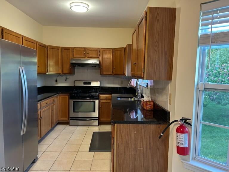Property listing MLS 4034471 photo 5
