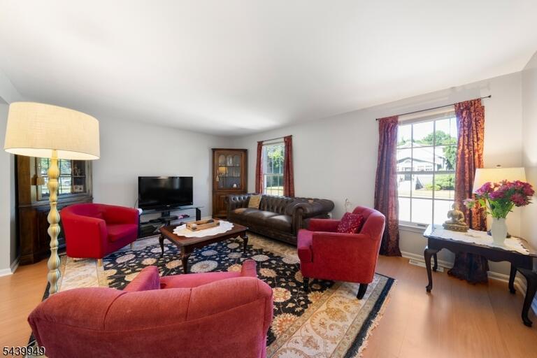 Property listing MLS 4034700 photo 5