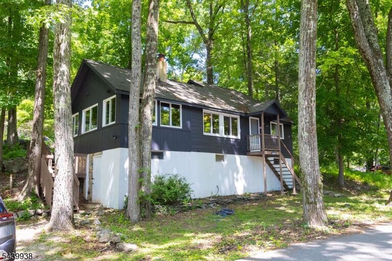 Property listing MLS 4035025 photo 1