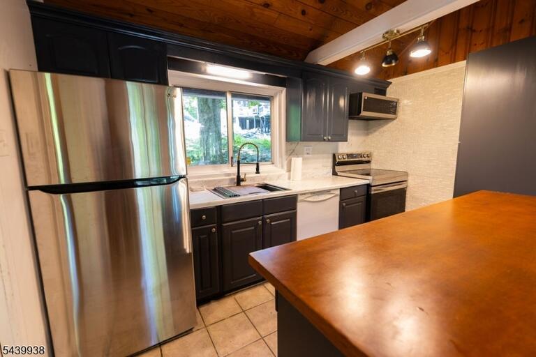 Property listing MLS 4035025 photo 7