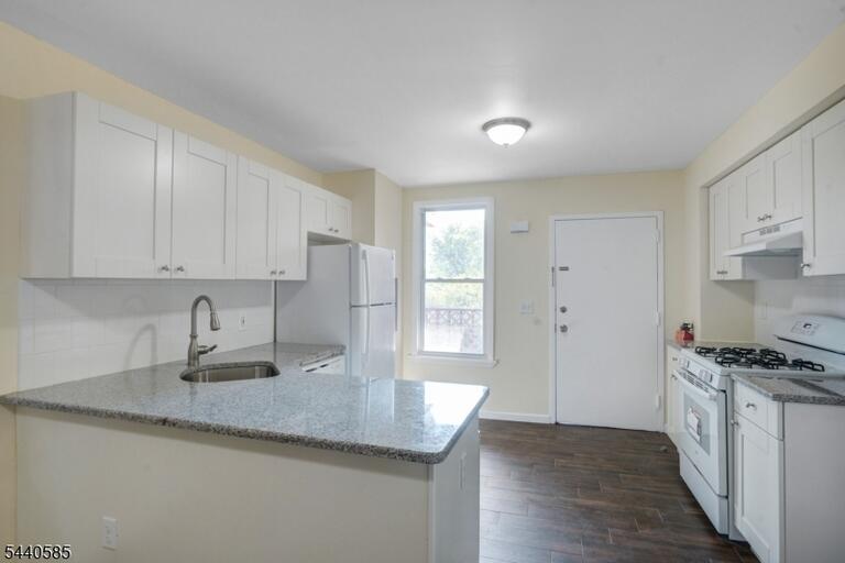 Property listing MLS 4035137 photo 8