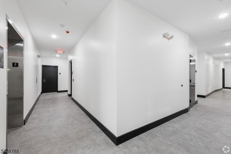 Property listing MLS 4035204 photo 9