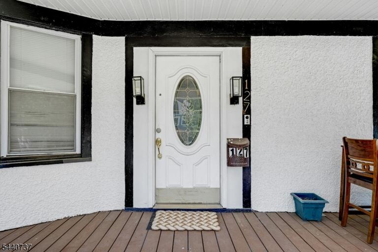 Property listing MLS 4035257 photo 3