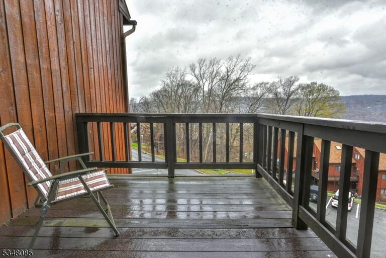 Property listing MLS 4035351 photo 10