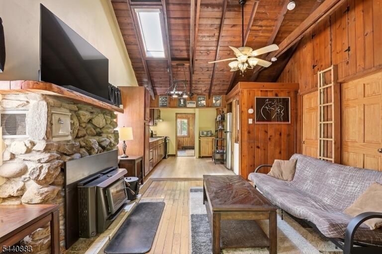 Property listing MLS 4035588 photo 6