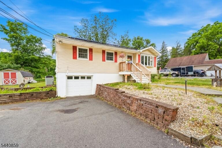 Property listing MLS 4035601 photo 14