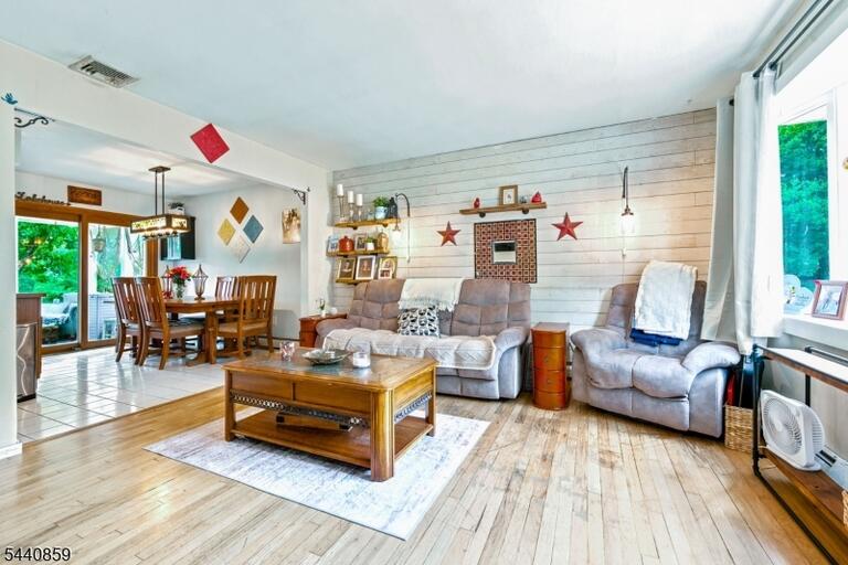 Property listing MLS 4035601 photo 33