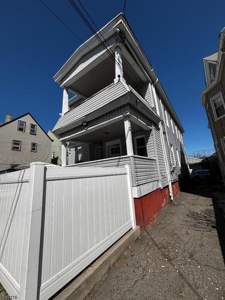 Property listing MLS 4035679 photo 3
