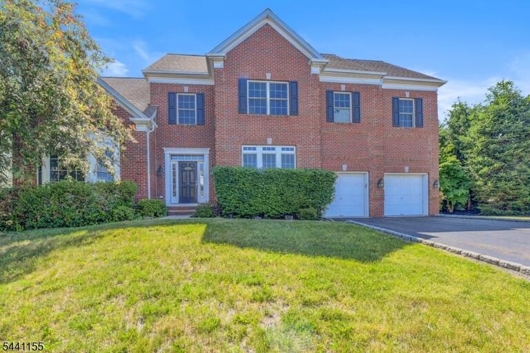Property listing MLS 4035730 photo 1
