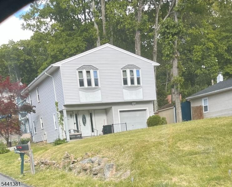 Property listing MLS 4036133 photo 2