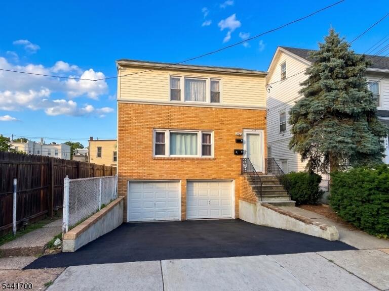 Property listing MLS 4036260 photo 1