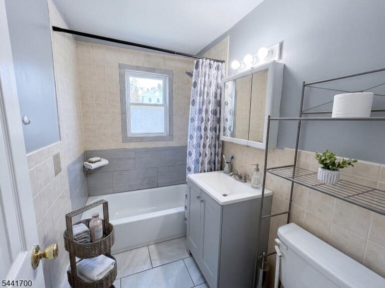 Property listing MLS 4036260 photo 4