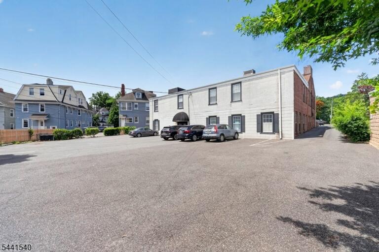 Property listing MLS 4036362 photo 3