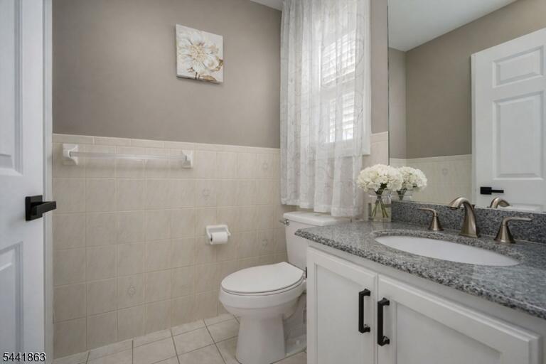 Property listing MLS 4036503 photo 23