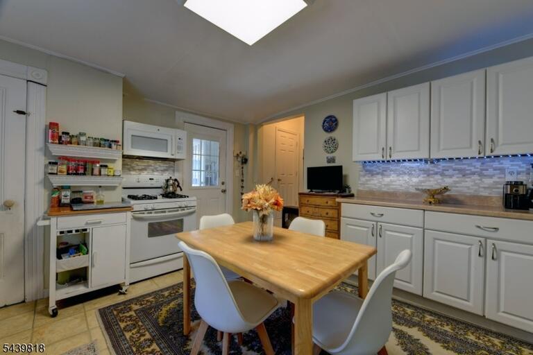 Property listing MLS 4036523 photo 12