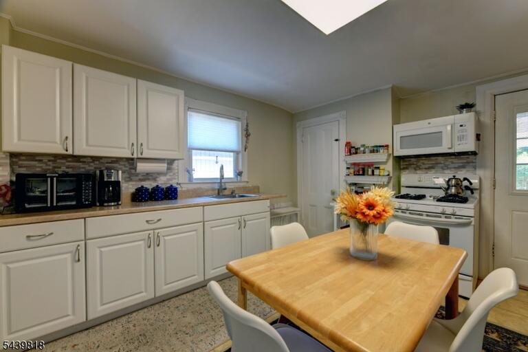 Property listing MLS 4036523 photo 13