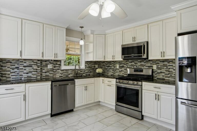 Property listing MLS 4036703 photo 11