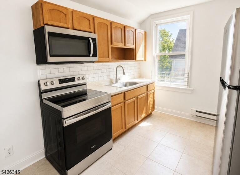 Property listing MLS 4036740 photo 3