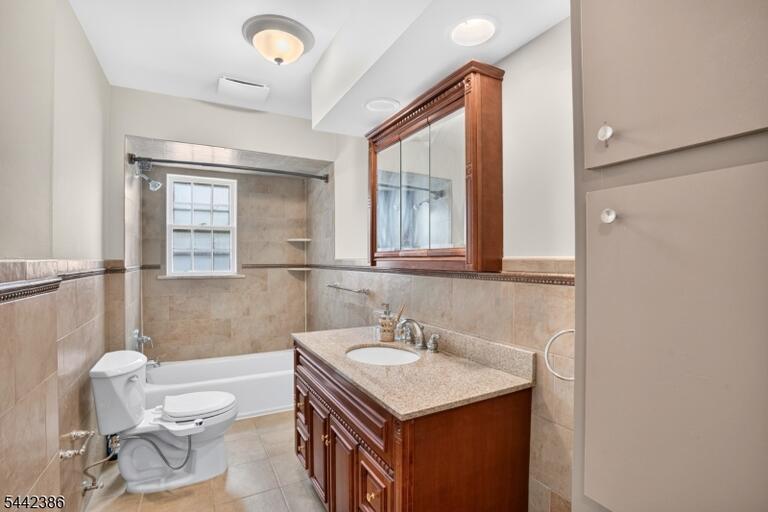 Property listing MLS 4036798 photo 22