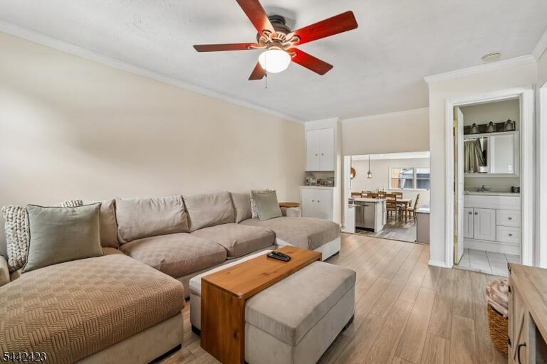 Property listing MLS 4036851 photo 11