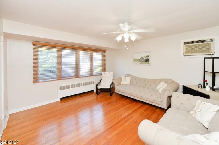 Property listing MLS 4036989 photo 5