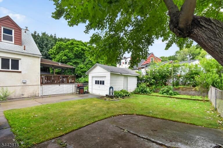 Property listing MLS 4037064 photo 3