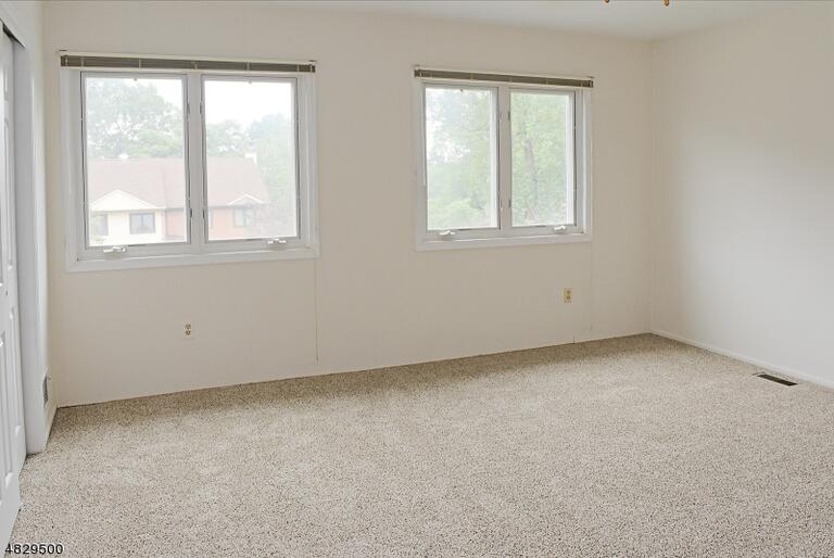 Property listing MLS 4037077 photo 12