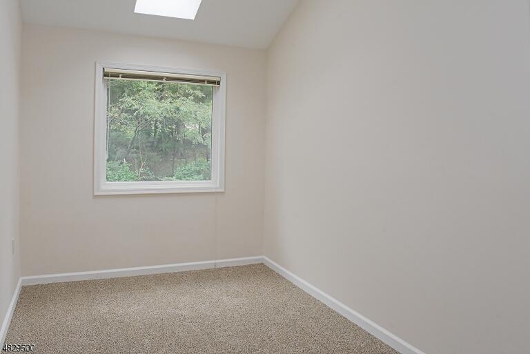 Property listing MLS 4037077 photo 15