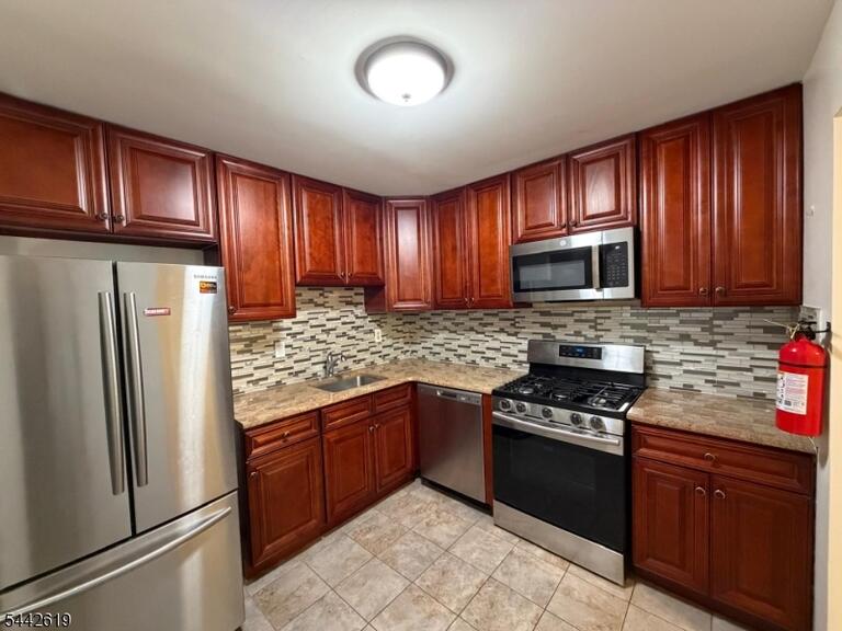 Property listing MLS 4037077 photo 7