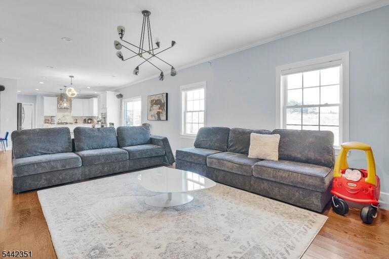Property listing MLS 4037173 photo 15