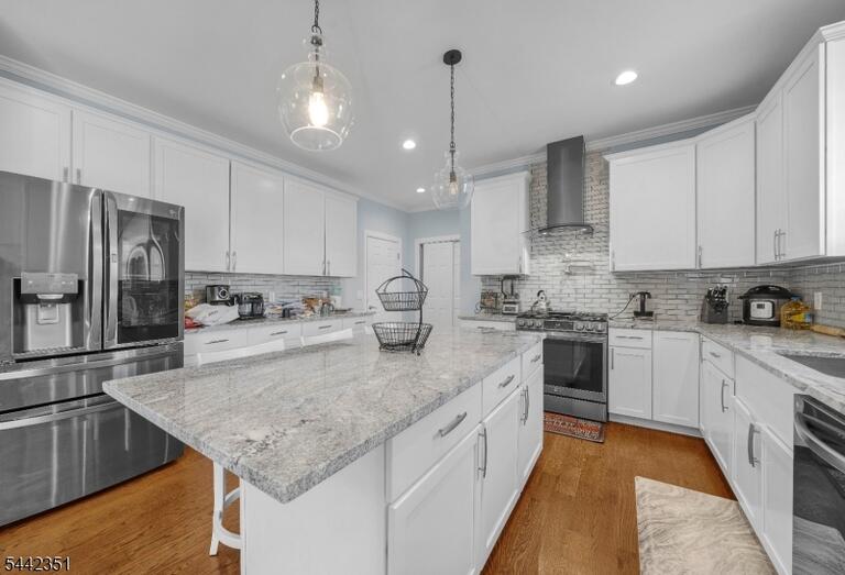 Property listing MLS 4037173 photo 7
